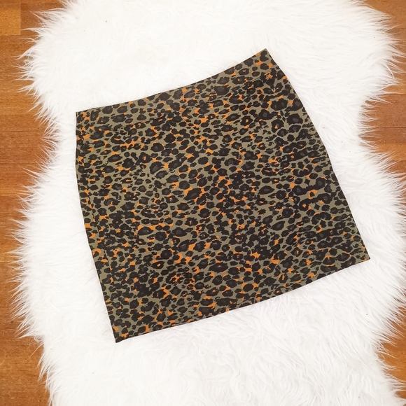 2/$20 NWOT H&M leopard print skirt